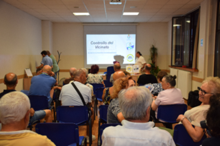 Controllo di vicinato, grande partecipazione all'incontro a Borsano Controllo di vicinato, grande partecipazione all'incontro a Borsano
