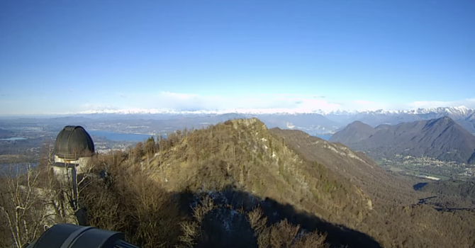 La giornata di oggi vista dalla webcam del Centro Geofisico Prealpino al Campo dei Fiori