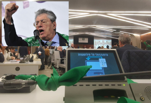 In Regione il ricordo di Bossi. Fontana: «Ha aperto una strada che altri continuano a percorrere» In Regione il ricordo di Bossi. Fontana: «Ha aperto una strada che altri continuano a percorrere»