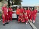 Un pasto e un sorriso: i senzatetto accorrono in stazione la vigilia di Ferragosto