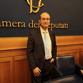 Ferrara (M5S): “Il disagio giovanile ci interroga tutti. Famiglia, scuola e comunità tornino a essere punti di riferimento autorevoli”