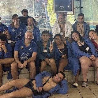 Le Cuffie al termine della scorsa stagione: con loro anche l'indimenticata Luca Rusconi, terzo da sinistra nella prima fila