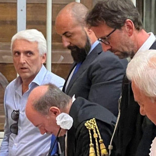 La foto postata da Carmine Gorrasi, terzo da sinistra, accanto alle sue parole