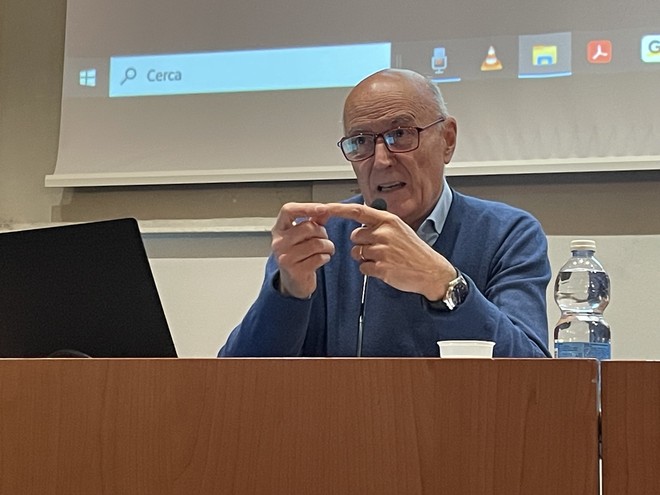 VIDEO. Università cittadina: Busto Arsizio, cuore operaio e culla della scelta repubblicana con la lezione di Claudio Mezzanzanica