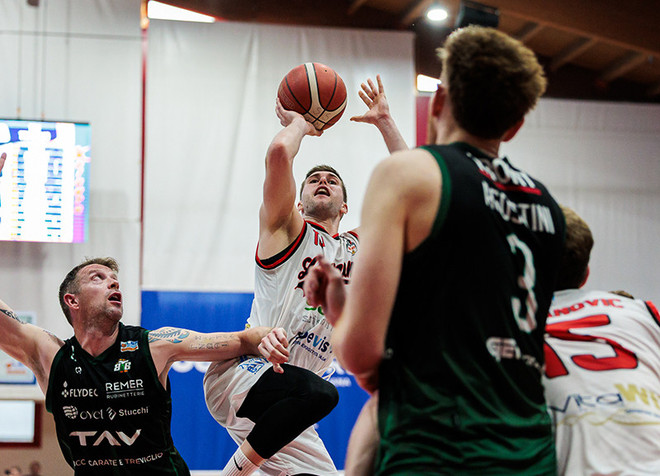 I Knights entrano ai playoff dalla porta principale