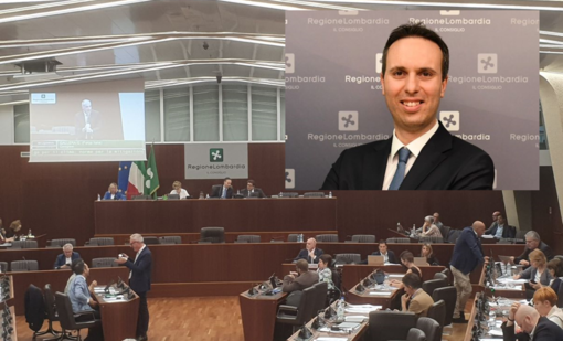 L'aula del Consiglio regionale e, nel riquadro, Giacomo Cosentino