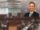 L'aula del Consiglio regionale e, nel riquadro, Giacomo Cosentino