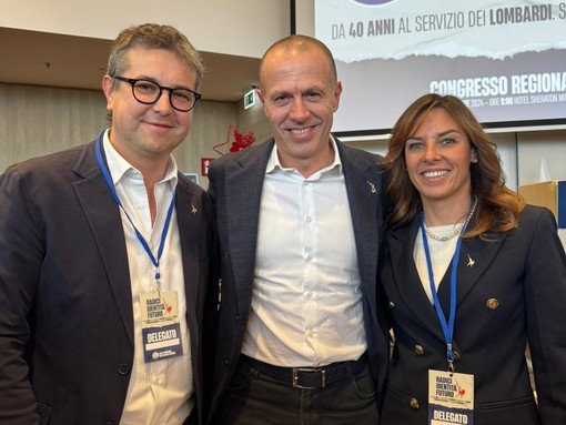 Cassani e Tovaglieri con, in mezzo, il segretario lombardo della Lega Romeo