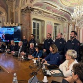 Il "grazie" del consiglio comunale e di Varese agli agenti della polizia di Stato Il "grazie" del consiglio comunale e di Varese agli agenti della polizia di Stato