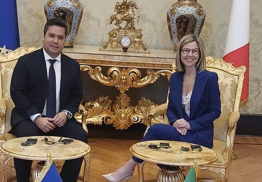 Cuba soffocata da embargo e dazi, Maria Chiara Gadda: «Italia ed Europa non restino in silenzio»