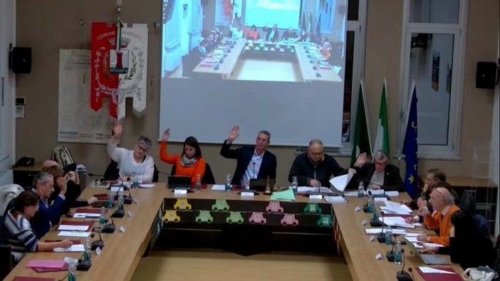 Polizia locale: in consiglio a Marnate si discute ancora di Comando unico