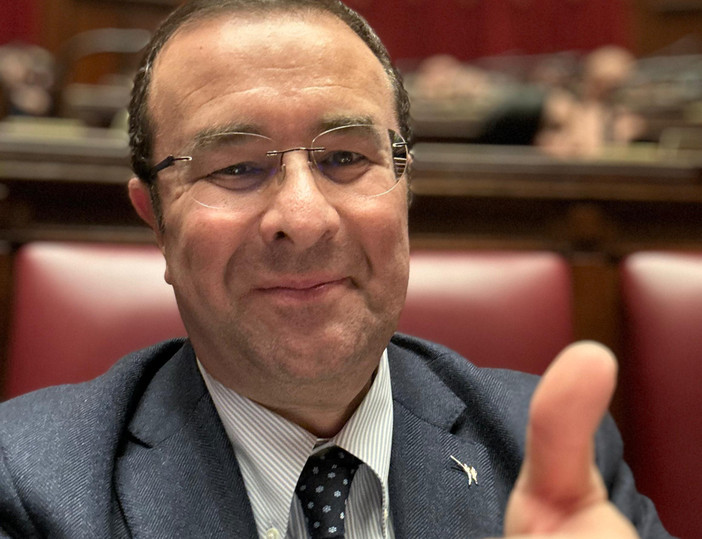 Governo, via libera alla Zes con la Svizzera. Candiani: «Un sostegno strutturale per le aree di confine, concordato con il ministro Giorgetti» Governo, via libera alla Zes con la Svizzera. Candiani: «Un sostegno strutturale per le aree di confine, concordato con il ministro Giorgetti»