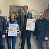 Da sinistra: il dirigente Giovanni Ferrario, la docente Romina Biazzi, il presidente Lions Luciano Salomoni, il past president Gianfranco Zilioli e il vice presidente Luca Turconi Da sinistra: il dirigente Giovanni Ferrario, la docente Romina Biazzi, il presidente Lions Luciano Salomoni, il past president Gianfranco Zilioli e il vice presidente Luca Turconi