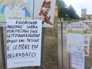 Feste al Tessile, cartello contro l’assessore Sabba: «Parco sempre più degradato» Feste al Tessile, cartello contro l’assessore Sabba: «Parco sempre più degradato»