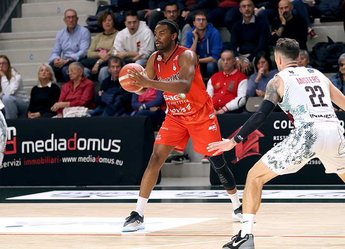 Knights inarrestabili, anche Omegna al tappeto