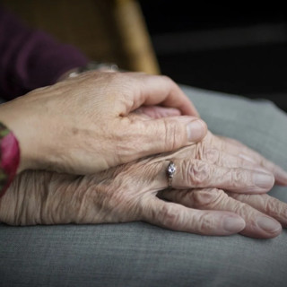 L'altro esodo d'agosto: quello degli aiuti e delle speranze per i caregiver