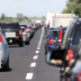 Si ribalta con la macchina sull'Autolaghi: un ferito e traffico in tilt