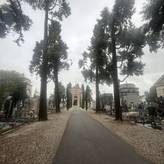 Busto, cinque tombe vanno all’asta. Costo di partenza da 6mila a 23mila euro