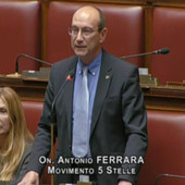 Antonio Ferrara (M5S) alla Camera: «Con Bossi si chiude un’epoca» Antonio Ferrara (M5S) alla Camera: «Con Bossi si chiude un’epoca»