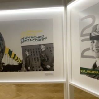 “Tre colori, un mondo”: presentato il calendario storico della Guardia di Finanza