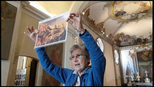 La professoressa Castellanza durante la visita dello scorso anno - foto del gentile Paolo Umberto Ferrario