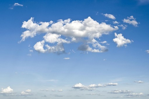 Weekend con temperature che sfioreranno i 30 gradi. Lunedì festa guastata da temporali e rischio grandine