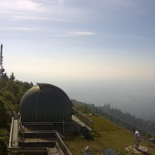 L'osservatorio al Campo dei Fiori visto dalla webcam del Centro Geofisico Prealpino