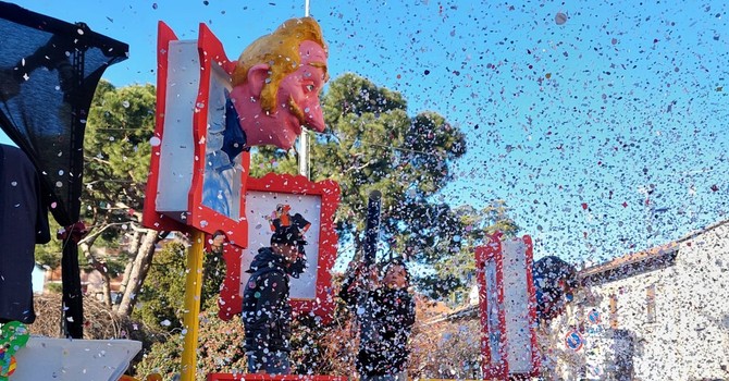 Sport invernali, viaggi nel tempo e Flower Power. In Valle è tutto pronto per il Carnevale Sport invernali, viaggi nel tempo e Flower Power. In Valle è tutto pronto per il Carnevale