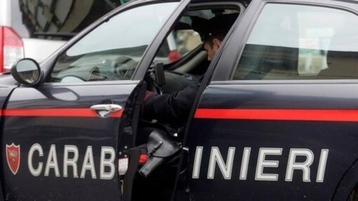 Borgomanero, rapina a mano armata in una sala slot: ferito il titolare