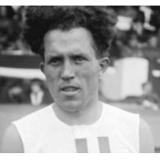 Maratonina, si corre sulle strade che fecero grande Carlo Speroni: un recordman ancora imbattuto Maratonina, si corre sulle strade che fecero grande Carlo Speroni: un recordman ancora imbattuto