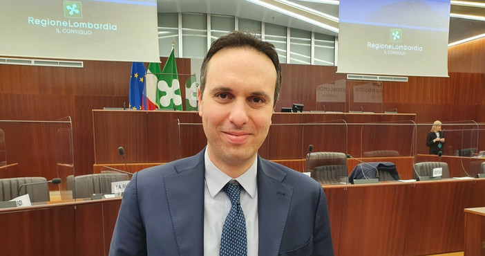 Cosentino: «100mila euro per un nuovo parcheggio pubblico alla stazione di Bisuschio»