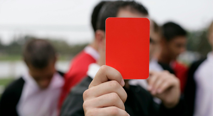 Arbitro aggredito a Beata Giuliana: squalifica fino al 2030 per il portiere della Junior Calcio Arbitro aggredito a Beata Giuliana: squalifica fino al 2030 per il portiere della Junior Calcio