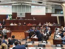 Il Consiglio regionale boccia la mozione sugli ospedali di Busto e Gallarate. Ferrazzi: «Così fate gli struzzi»