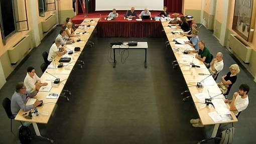 In consiglio comunale si discute sul futuro di Olgiate. Scontro sul Cse In consiglio comunale si discute sul futuro di Olgiate. Scontro sul Cse
