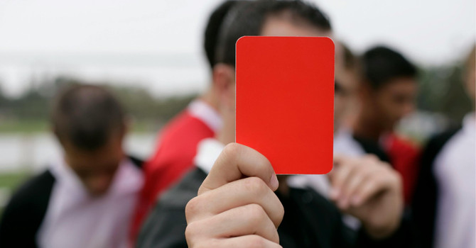 Arbitro aggredito a Beata Giuliana: squalifica fino al 2030 per il portiere della Junior Calcio Arbitro aggredito a Beata Giuliana: squalifica fino al 2030 per il portiere della Junior Calcio