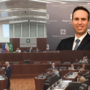 L'aula del Consiglio regionale e, nel riquadro, Giacomo Cosentino