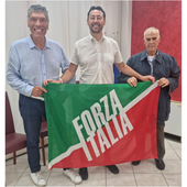 Laveno Mombello, Giovanni Castelli entra in Forza Italia