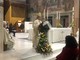 Monsignor Mario Delpini celebra la messa nella chiesa del Sacro Cuore