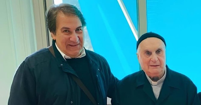 Don Germano Celora con il sindaco di Garbagnate, Daniele Davide Barletta
