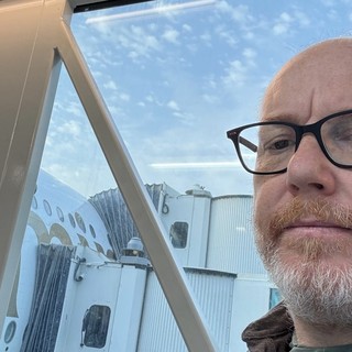 «Io, tornato da Dubai dove non c'è mai stato panico. Qui a casa però la prima volta che ho visto un aereo dal balcone...»