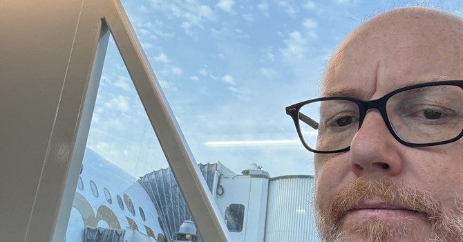 «Io, tornato da Dubai dove non c'è mai stato panico. Qui a casa però la prima volta che ho visto un aereo dal balcone...»