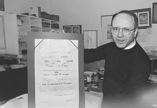 Don Giovanni Mariano negli anni Novanta a Sant'Edoardo - foto di Daniele Belosio