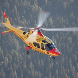Brutta caduta dalla mountain bike sui sentieri del Campo dei Fiori: sportivo in ospedale
