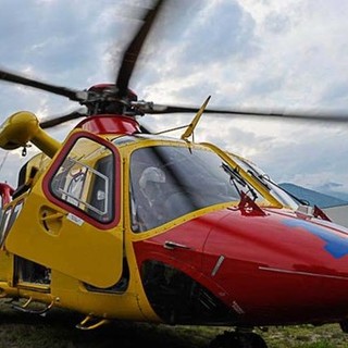 Schianto sulla Provinciale 69: ferito un motociclista di 17 anni a Caldè
