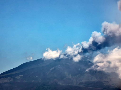 L'Etna torna a farsi sentire
