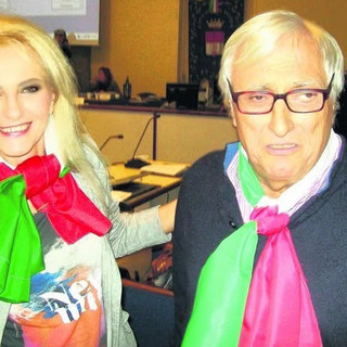 Erica D’Adda insieme ad Angelo Verga, nella foto pubblicata dalla senatrice su Facebook