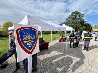 Alcuni momenti della celebrazione a Ville Ponti per il 174esimo anniversario della festa della Polizia di Stato
