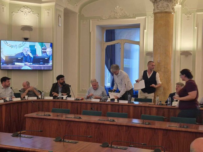 Il gruppo di Fratelli d'Italia abbandona l'aula Il gruppo di Fratelli d'Italia abbandona l'aula