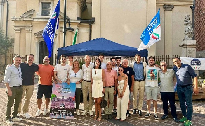 Busto, FdI in piazza: «Sul candidato sindaco serve un’accelerata. I vannacciani? Non ci fanno paura» Busto, FdI in piazza: «Sul candidato sindaco serve un’accelerata. I vannacciani? Non ci fanno paura»