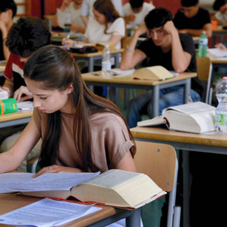 Maturità, si parte: al via oggi con la prima prova scritta di italiano